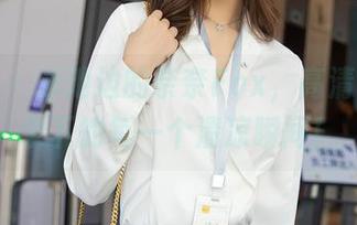 秀人网 – 泳池边的奈奈Fox，高清图包记录下的每一个清凉瞬间！