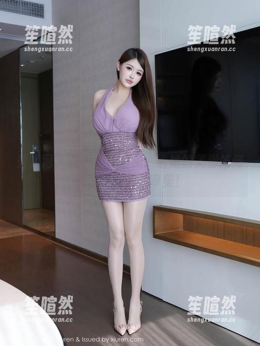 秀人网 - 在线西希白兔：看她的美脚如何悄悄改变我的审美！