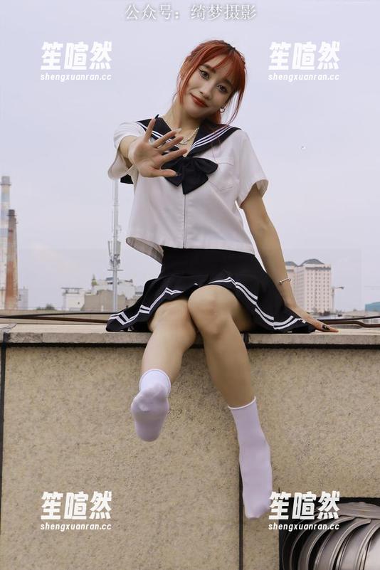 绮梦摄影 - 苏欣的制服写真在网盘上，快来一起观赏这种痒痒的美感！
