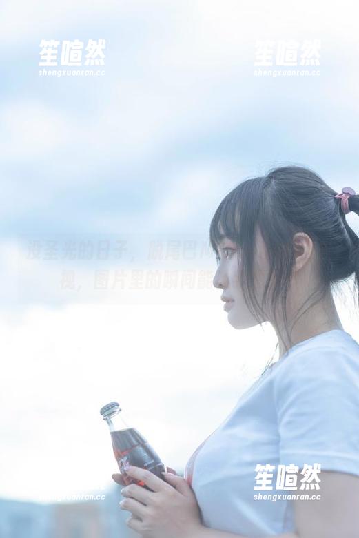 没圣光的日子，脱尾巴Mizuki的镂空透视，图片里的瞬间能让我想很多