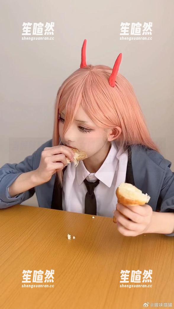 当腥味猫罐遇上兔女郎，福利原图大揭秘，各种萌姿势都在这里！