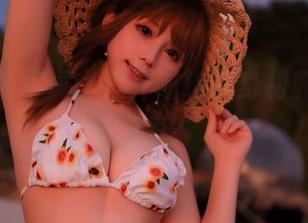 全套户外写真，荒井喵喵用身材和阳光谈恋爱？