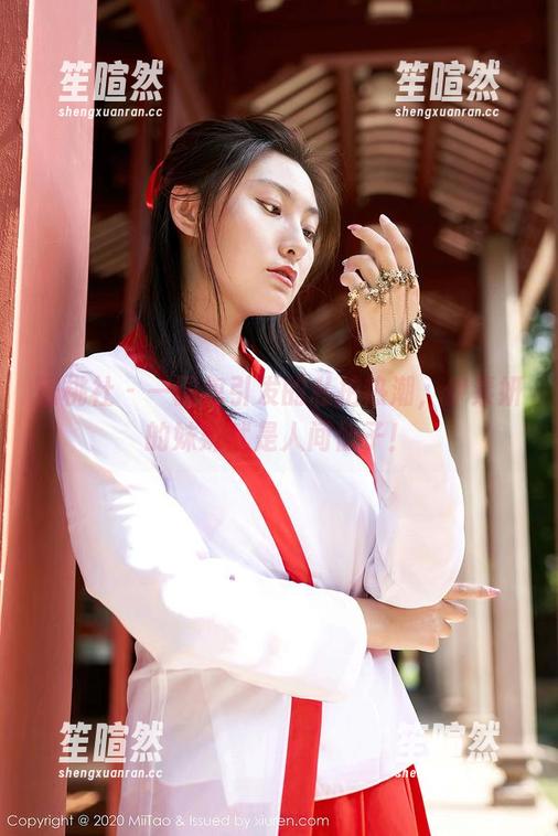 蜜桃社 - 一图包引发的私拍热潮，伊素妍的妹妹就是人间仙子！