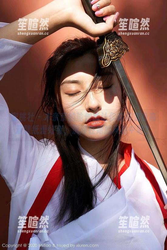 蜜桃社 - 木奈奈的瑜伽能让你瞬间变身高清壁纸爱好者，沉浸在她的风格中吧？