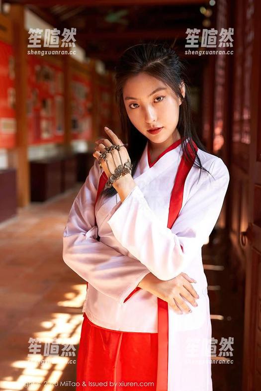 蜜桃社 - 想看木楠Nan的厨娘特辑吗？高清壁纸等你来下载！