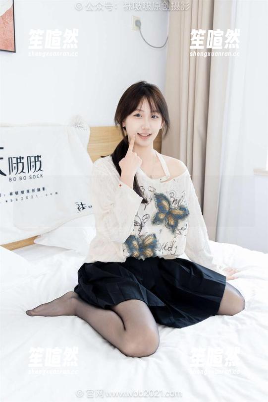 袜啵啵 - 小甜豆的原图，厚紫丝的诱惑，谁能抵挡得住？