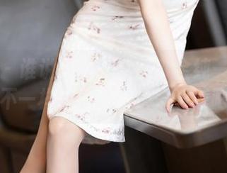 语画界 – 谁说皮衣只能酷？金纯一让你见识不一样的风格！快来下载吧！