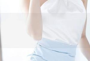 语画界 – 一见油亮，误以为雅雯是新出的润滑油，全套写真了解一下？