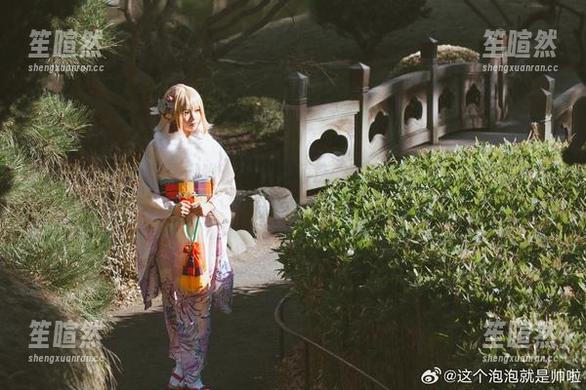 白色这个泡泡就是逊啦：不止是颜色，下载这部作品集，感受其中无穷的乐趣！