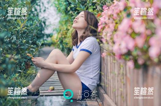 青豆客 - 甜心与魏扭扭：私拍图包里的神秘对话