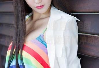 魅妍社 – 小探戈和她的居家美图，有没有一种让我想搬进她家的冲动？