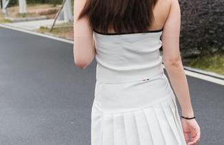 魔镜街拍 – 照片里有故事：看看曼曼如何用职业装原图征服整个职场！