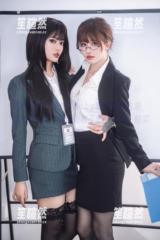 免费图册，鹿八岁baby裹胸短裙自拍，简直是一场“谁说短裙不能有深度”的实验？